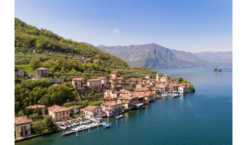 Lago d'Iseo e Franciacorta: tour guidato da Milano + degustazione di vini