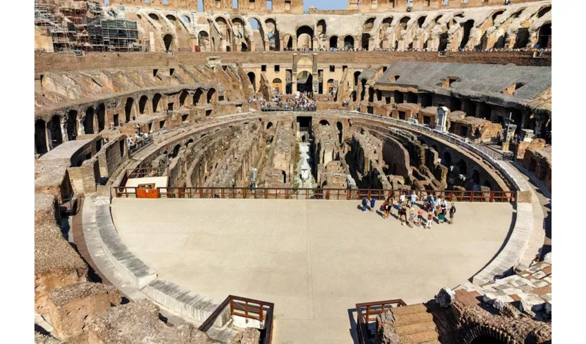 Colosseo, Arena, Foro Romano e Palatino + Tour guidato per gruppi ristretti