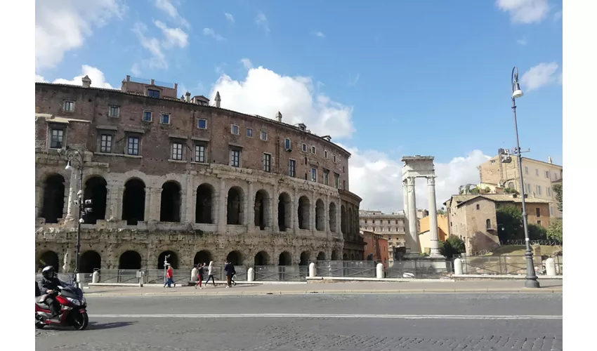 Roma: Tour panoramico in autobus + viaggio di andata e ritorno da/per Civitavecchia