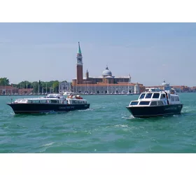 Boat Transfer from Piazzale Roma to San Marco with Guide