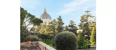 Vatican Museums & St. Peter's Basilica: Fast Track Ticket + Guided Tour