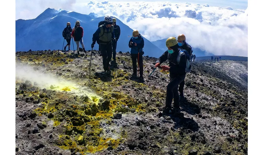 Excursión a la cima del Etna Norte en 4x4 + regreso a pie