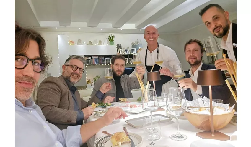 Emilia-Romaña: Clase de elaboración de pasta + Cata de vinos