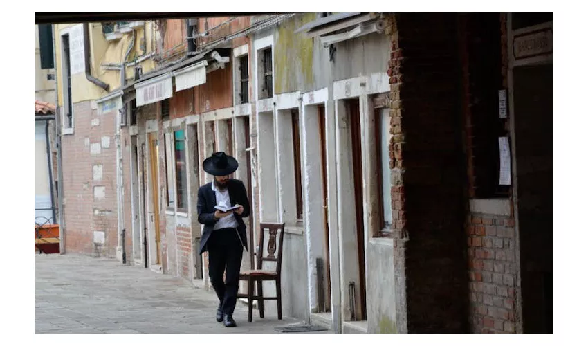 Venice Rialto & Jewish Quarter: Guided Walking Tour