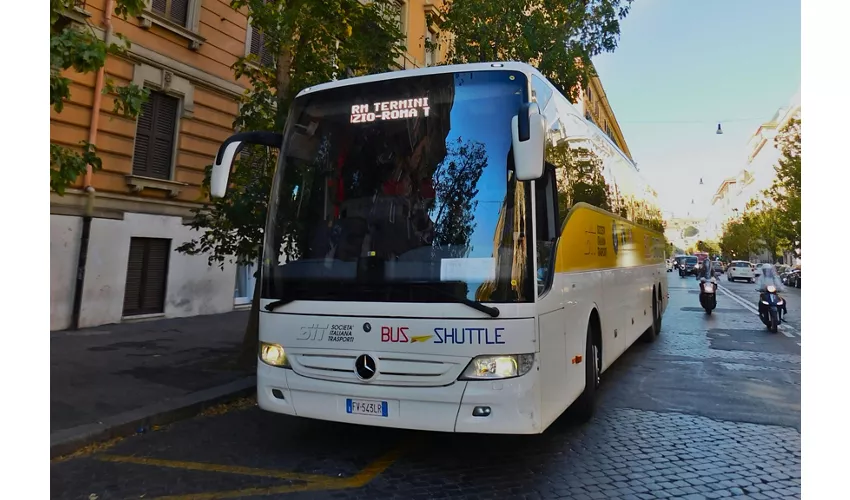 Roma-Fiumicino: Transfer con Bus Navetta SIT tra l'Aeroporto e la Città