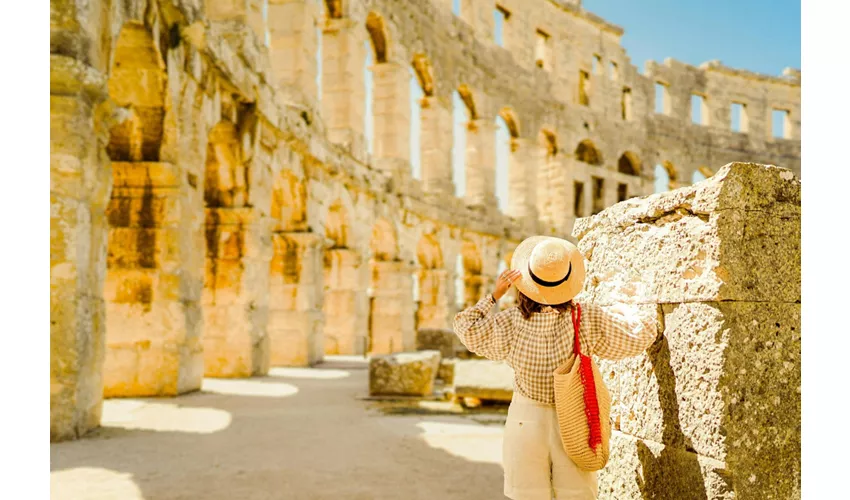 Colosseo, Arena, Sotterranei, Foro e Palatino + Tour guidato