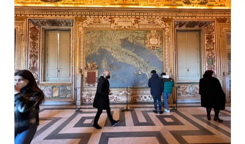 Vatican Museums & Sistine Chapel: Early Access Guided Tour
