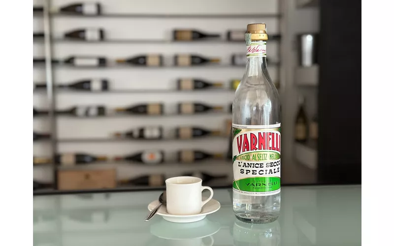 Il caffè corretto al Varnelli: un sorso d'Appennino