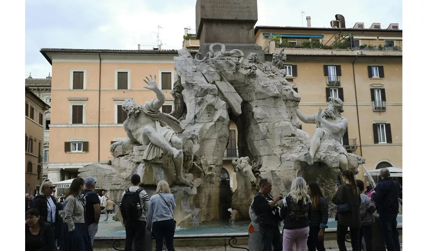 Roma: Tour gastronomico notturno per piccoli gruppi