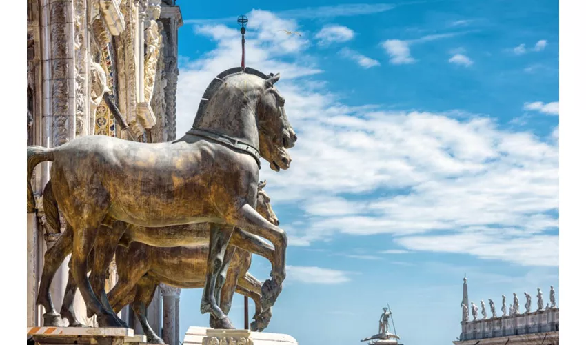 St. Mark’s Basilica: Guided Tour With Terrace access