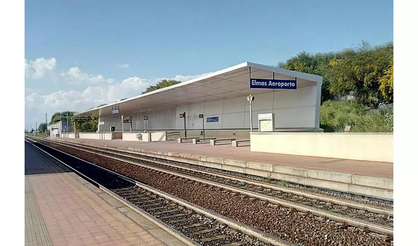 Cagliari: Trasferimento in treno di sola andata dall'aeroporto di Elmas alla stazione di Cagliari