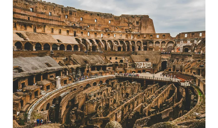 Coliseo, Arena, Foro Romano y monte Palatino + Tour guiado