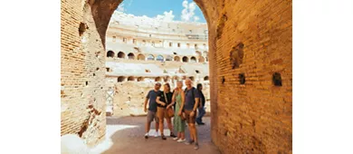 Coliseo, Arena, Foro Romano y monte Palatino + Tour guiado grupos pequeños
