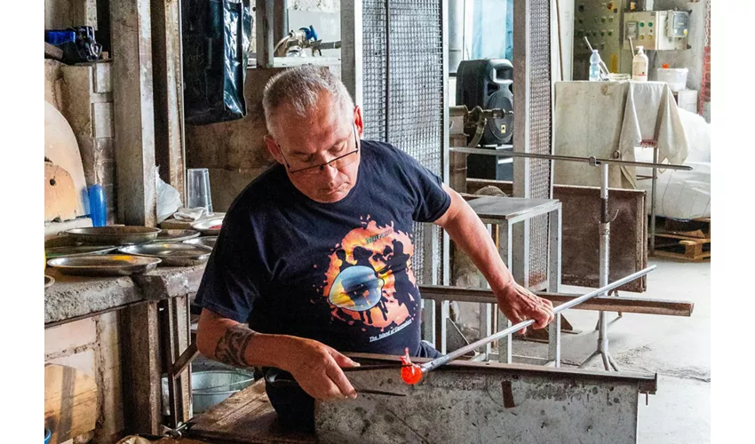 Murano und Burano: Bootstour + Glasbläserdemo vom Bahnhof aus