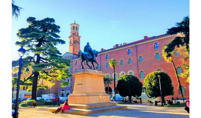 Verona Guided Walking Tour: History and Hidden Gems