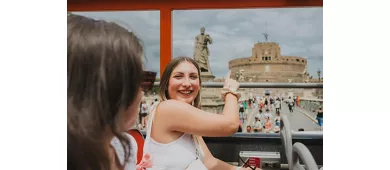 Roma: Autobús Hop-on Hop-off + Traslados desde Civitavecchia
