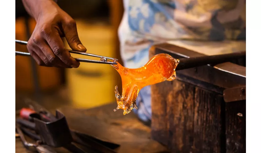 Murano e Burano: Tour guidato in barca da Piazza San Marco + dimostrazione di soffiatura del vetro