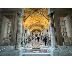 Museos Vaticanos y Capilla Sixtina: Entrada de acceso rápido + Tour guiado