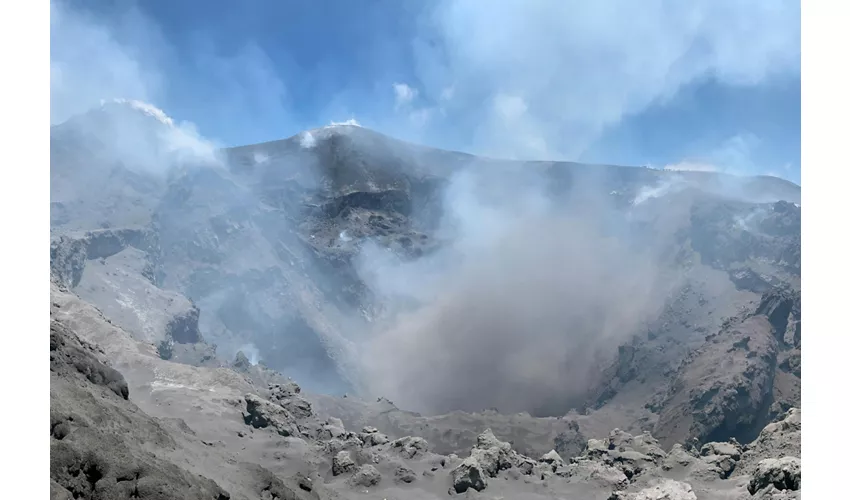 Excursión a la cima del Etna Norte en 4x4 + regreso a pie