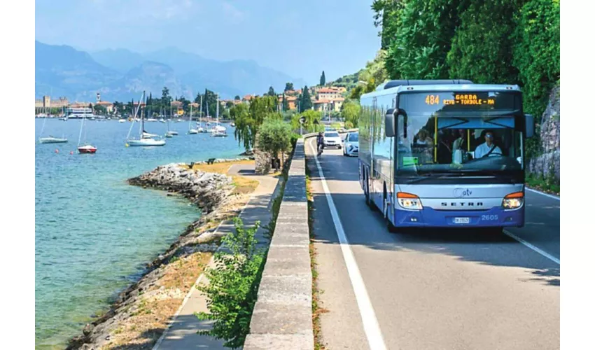 Lazise: Garda Link Bus + Train from Venice