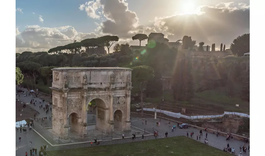 Colosseo, Foro Romano e Palatino + Tour guidato semi-privato in inglese