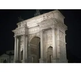 Milan: Small-Group Night Walking Tour