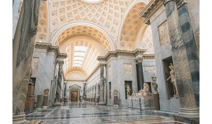 Vatican Museums & St. Peter's Basilica: Fast Track Ticket + Guided Tour