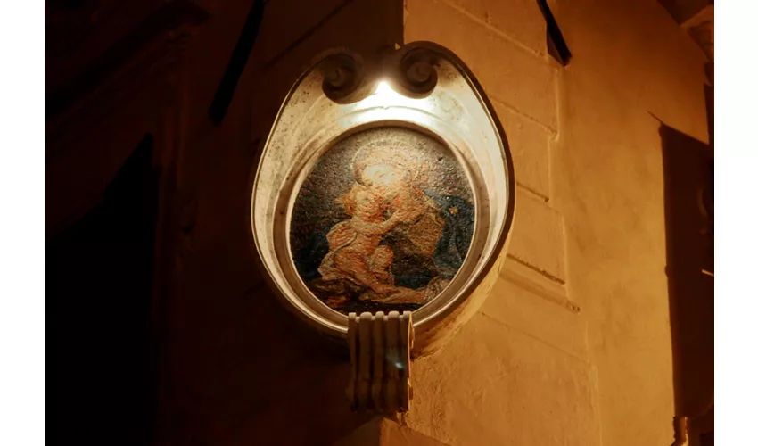 Rome: Ghosts and Mysteries Evening Guided Tour