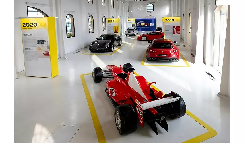 Museo Lamborghini y Museo Enzo Ferrari: Entrada