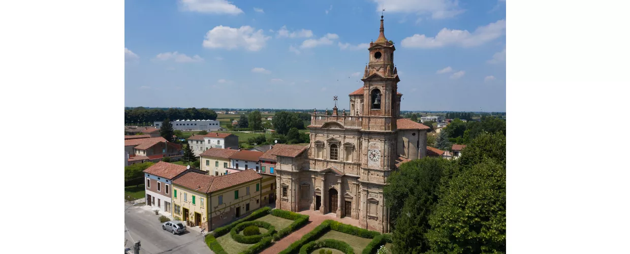 5_Villa-Pasquali-chiesa_esterno.jpg