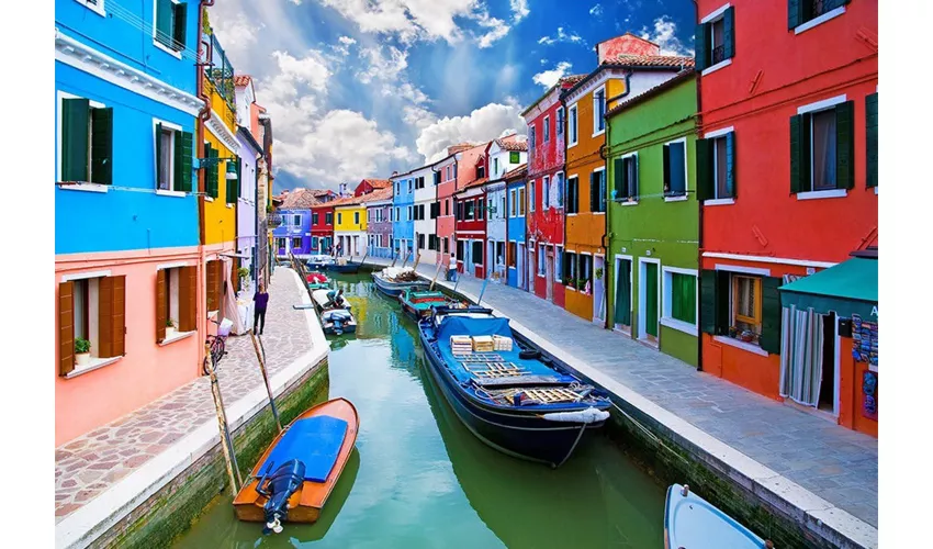 Murano, Burano & Torcello: Traditional Islands Boat Tour + Glassblowing Demo