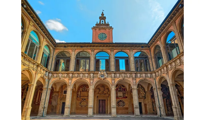 Archiginnasio de Bolonia: Audioguía + Degustación de comida típica