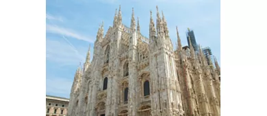 Duomo di Milano: Corsia preferenziale per il complesso del Duomo con il tetto