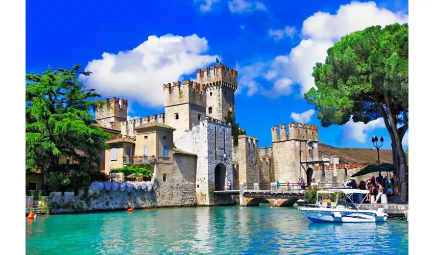 Verona, Sirmione & Gardasee: Geführte Tagestour ab Mailand + Bootstour