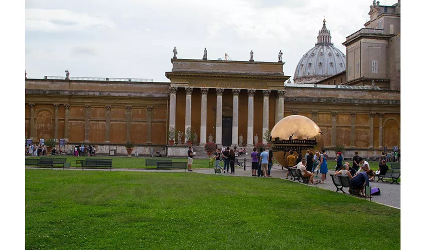 Vatican Museums & St. Peter's Basilica: Fast Track Ticket + Guided Tour