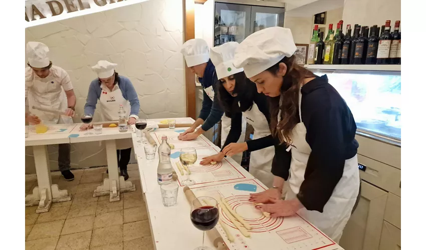 Roma: Corso di cucina di pasta amatriciana e cacio e pepe