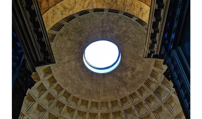 Roma: Visita nocturna en grupo reducido