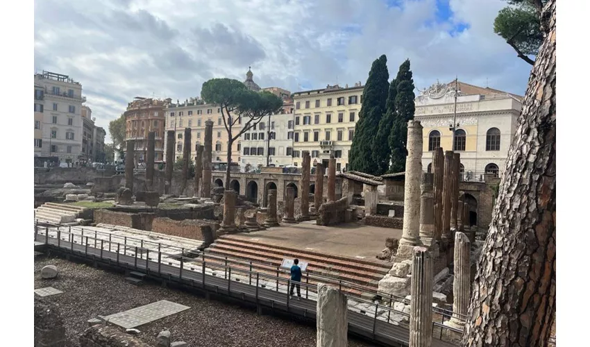 Roma: Entrada Zona Arqueológica Largo Argentina