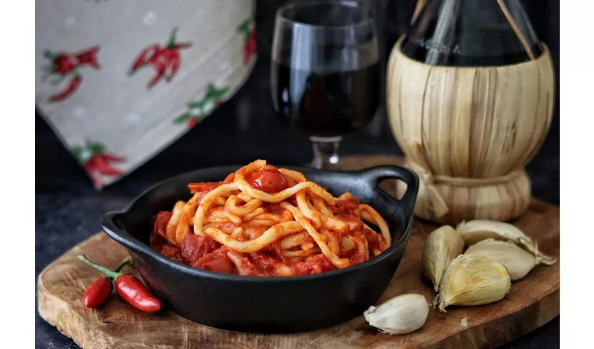 Civita di Bagnoregio, Montepulciano e Orvieto: Tour da Roma + Pranzo e Vino
