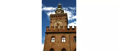 Torre del reloj de Bolonia y colecciones de arte + Degustación