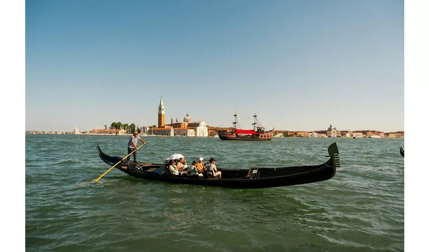 Venice: Shared Gondola Ride
