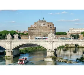 Roma: Crociera al tramonto sul Tevere con aperitivo