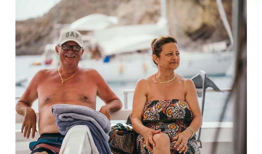 Isla de Ponza: Excursión de un día desde Anzio + Crucero en barco + Comida