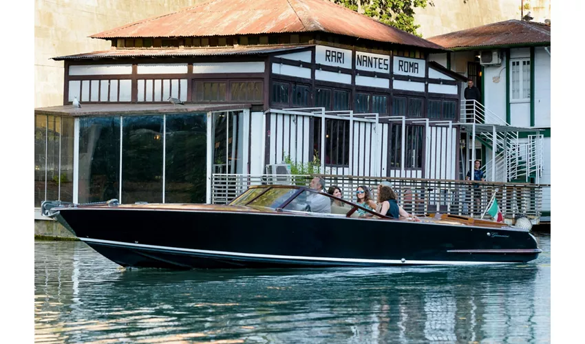 Roma: Paseo en barco privado por el Tíber