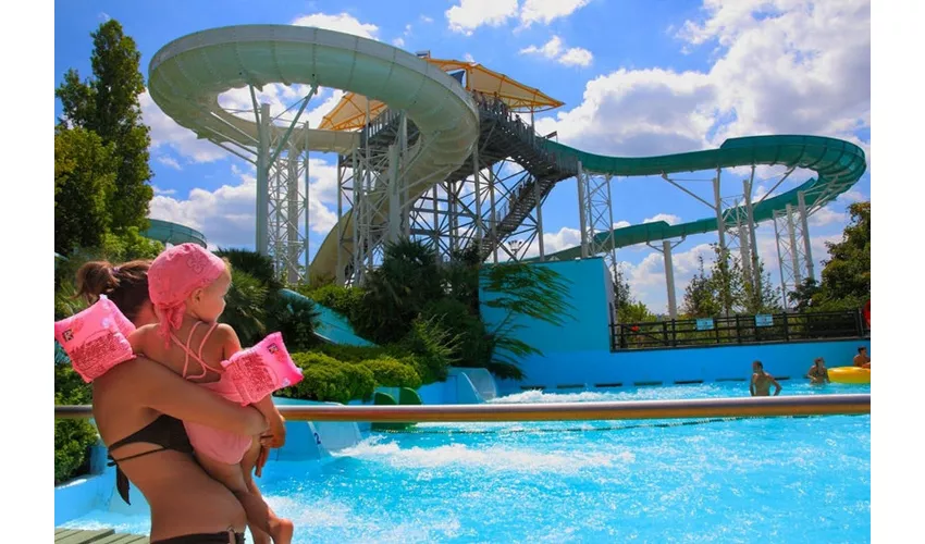 Romagna: Biglietto d'ingresso Mirabilandia & Aquafan Combo