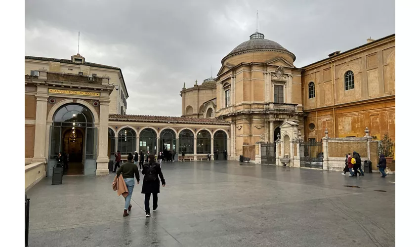 Musei Vaticani e Cappella Sistina: Biglietto Fast Track + Tour guidato