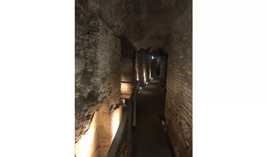 Piazza Navona Underground & The Stadium of Domitian: Exclusive Tour