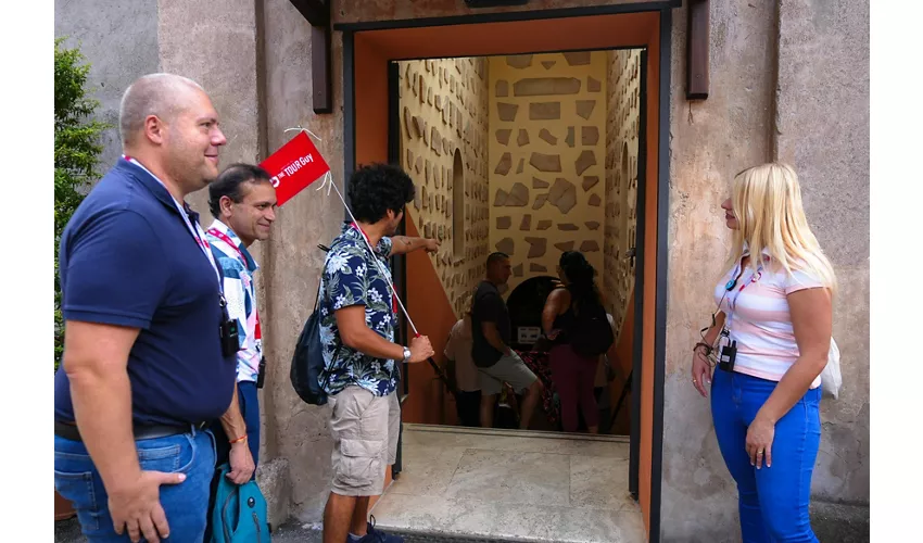 Cripta dei Cappuccini e Catacombe di Priscilla: tour guidato fuori orario