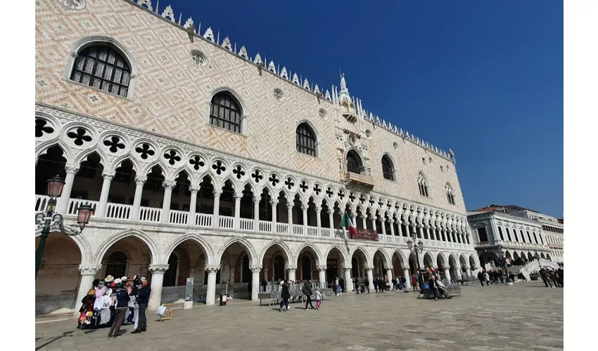 Doge’s Palace & St. Mark’s Basilica: Early Entrance Guided Tour