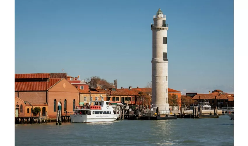 Murano and Burano: Boat Tour + Glassblowing Demo From Train Station